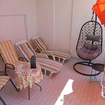 Ksenija - With Garden & Bbq Apartment
