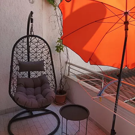 Apartment Ksenija - With Garden & Bbq *