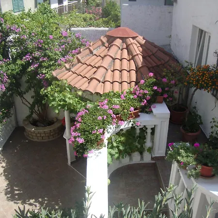 Ksenija - With Garden & Bbq Vodice