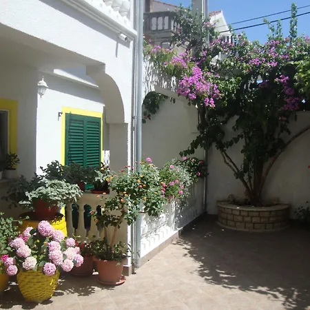Ksenija - With Garden & Bbq Vodice