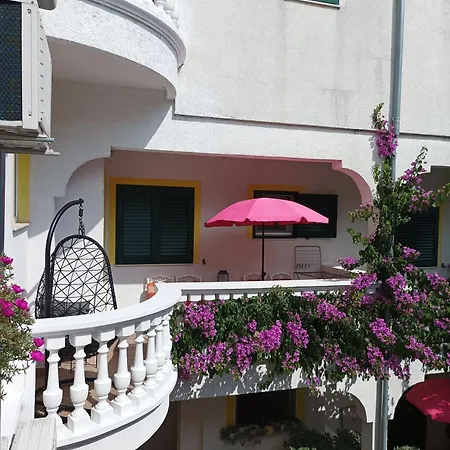 Apartment Ksenija - With Garden & Bbq *