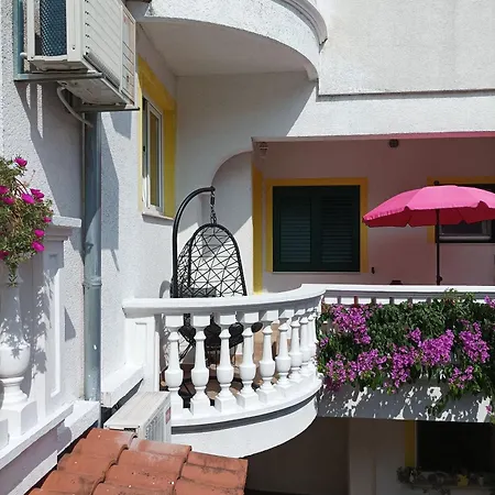 Ksenija - With Garden & Bbq * Vodice