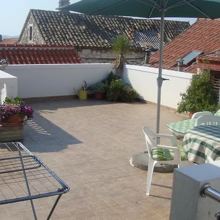 Ksenija - With Garden & Bbq Lejlighed Vodice